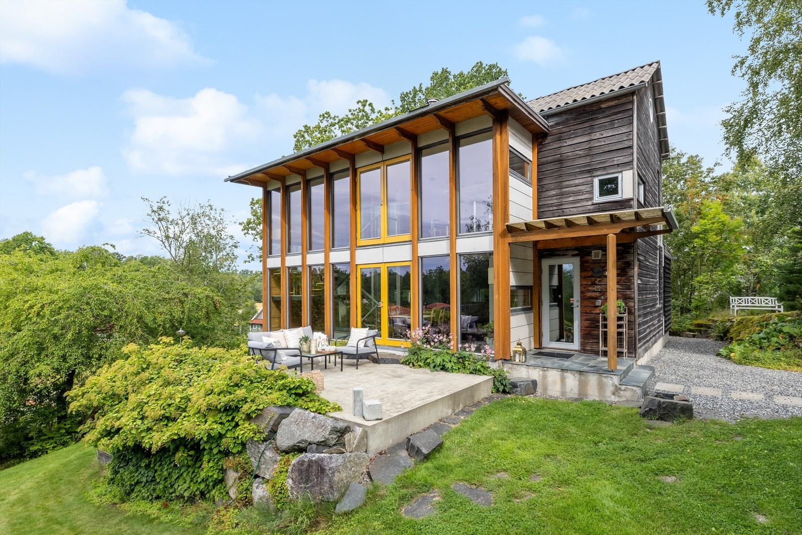 Overbygget inngangsparti. Galleribilde