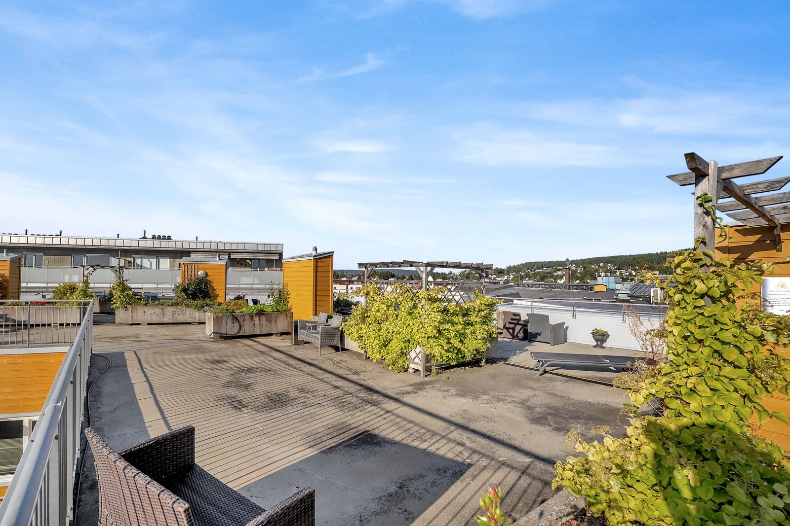 Felles takterrasse! Perfekt for sosiale sammenkomster med de du er glad i. Galleribilde