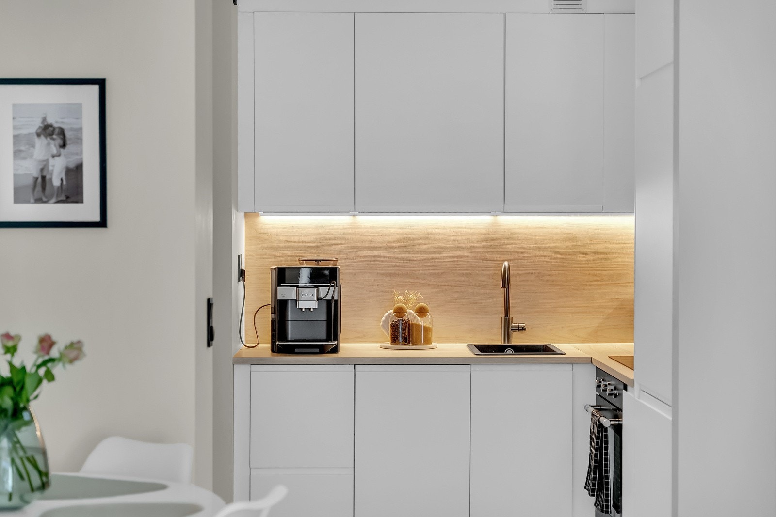 Nyoppusset kjøkken med moderne design! Galleribilde