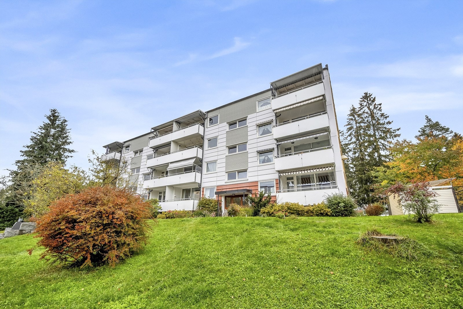 Her bor du i et veldrevet borettslag i grønne og hyggelige omgivelser på Bogerud. Galleribilde