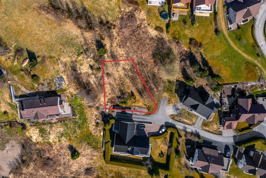 Tomtegrensene er kun ein illustrasjon og er ikkje nøyaktige. Sjå vedlagt kart Galleribilde