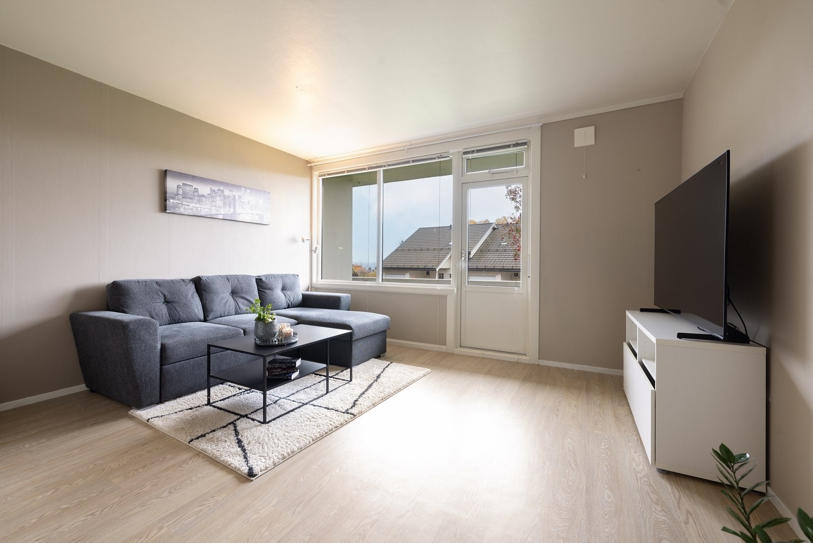 EiendomsMegler1 ved Isabell Heidenreich-Riis presenterer Trollvegen 35B! Galleribilde