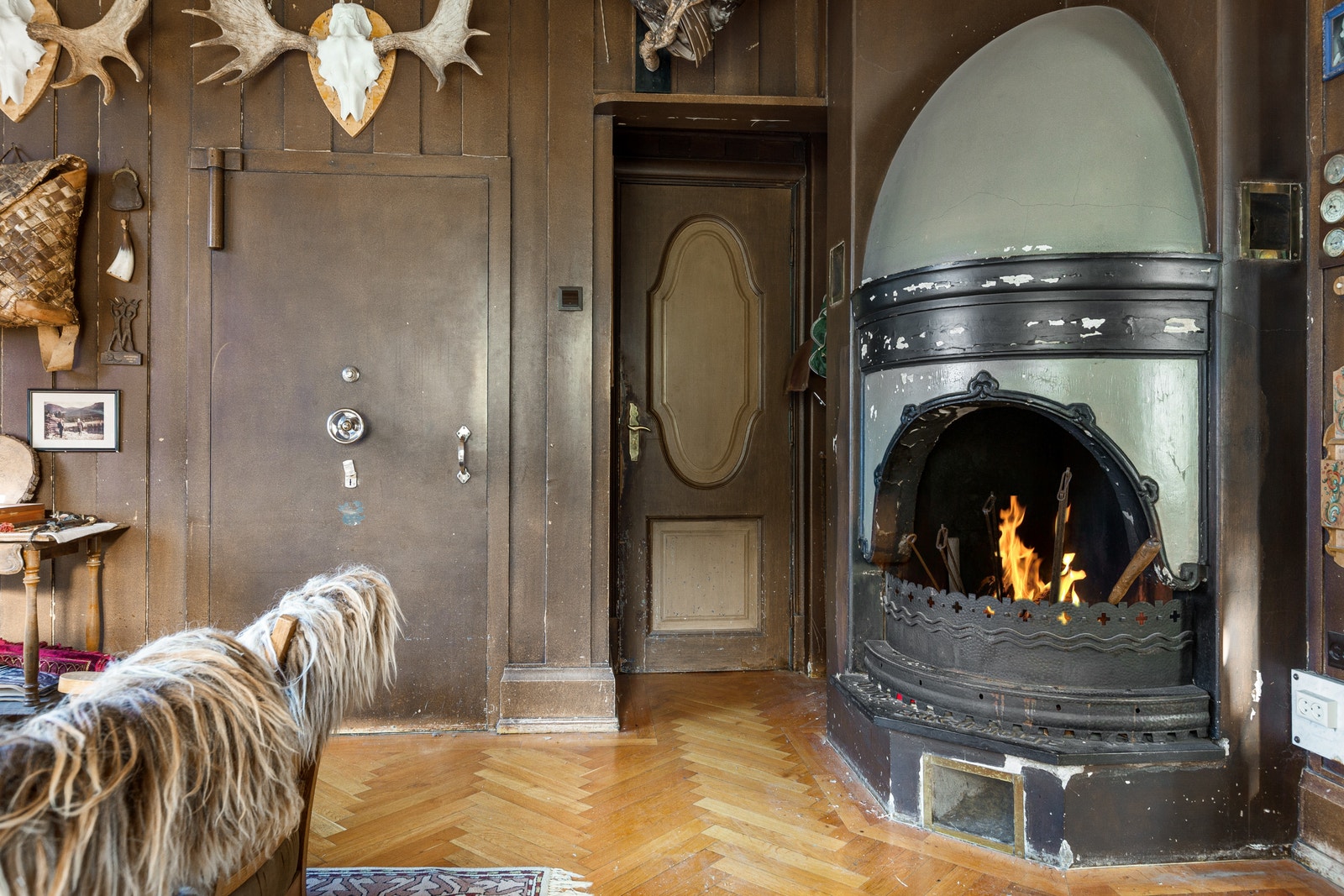 Kontor med peis og hvelv Galleribilde