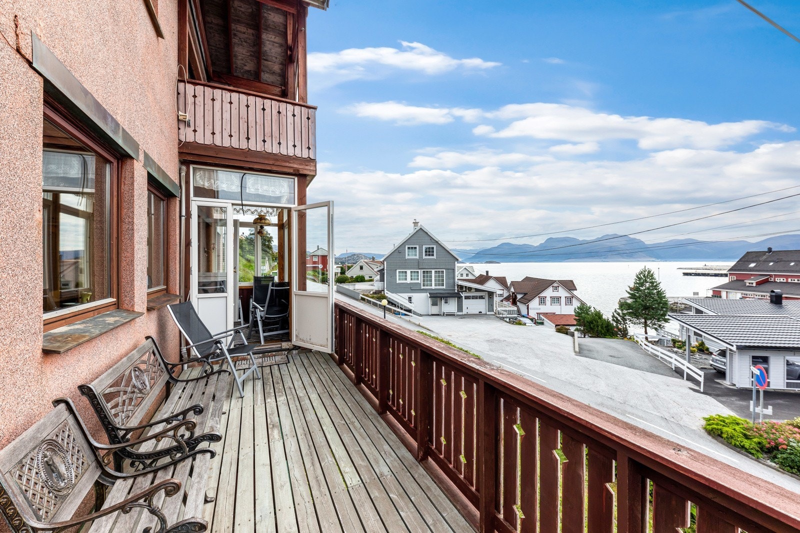 Glassveranda og veranda med flott utsikt Galleribilde