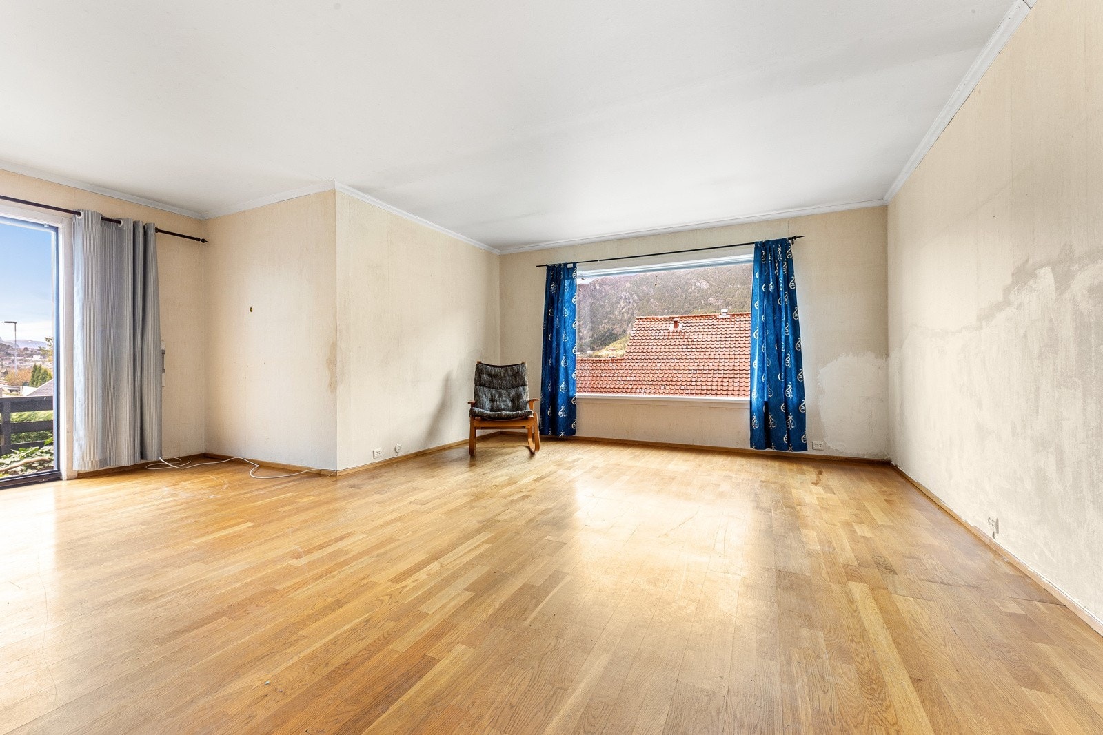 445_c1d7d188-f4d5-4687-b65b-073b6ab3640d.jpg Galleribilde