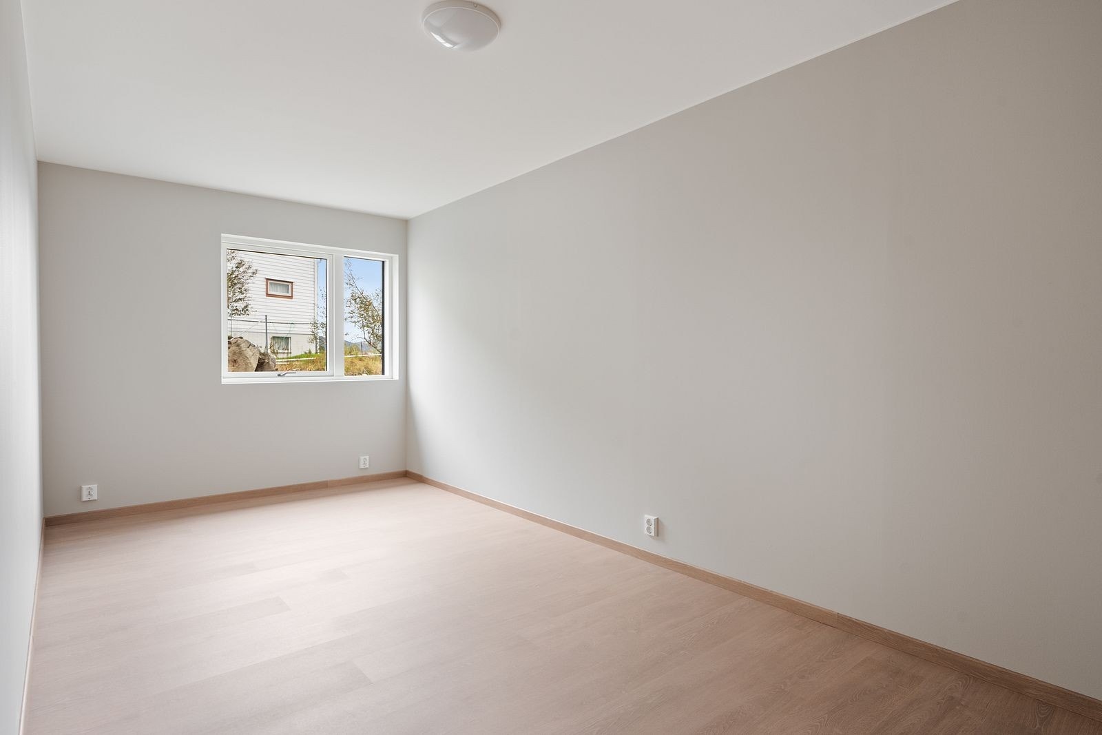 Leiligheten har 3 fine soverom Galleribilde