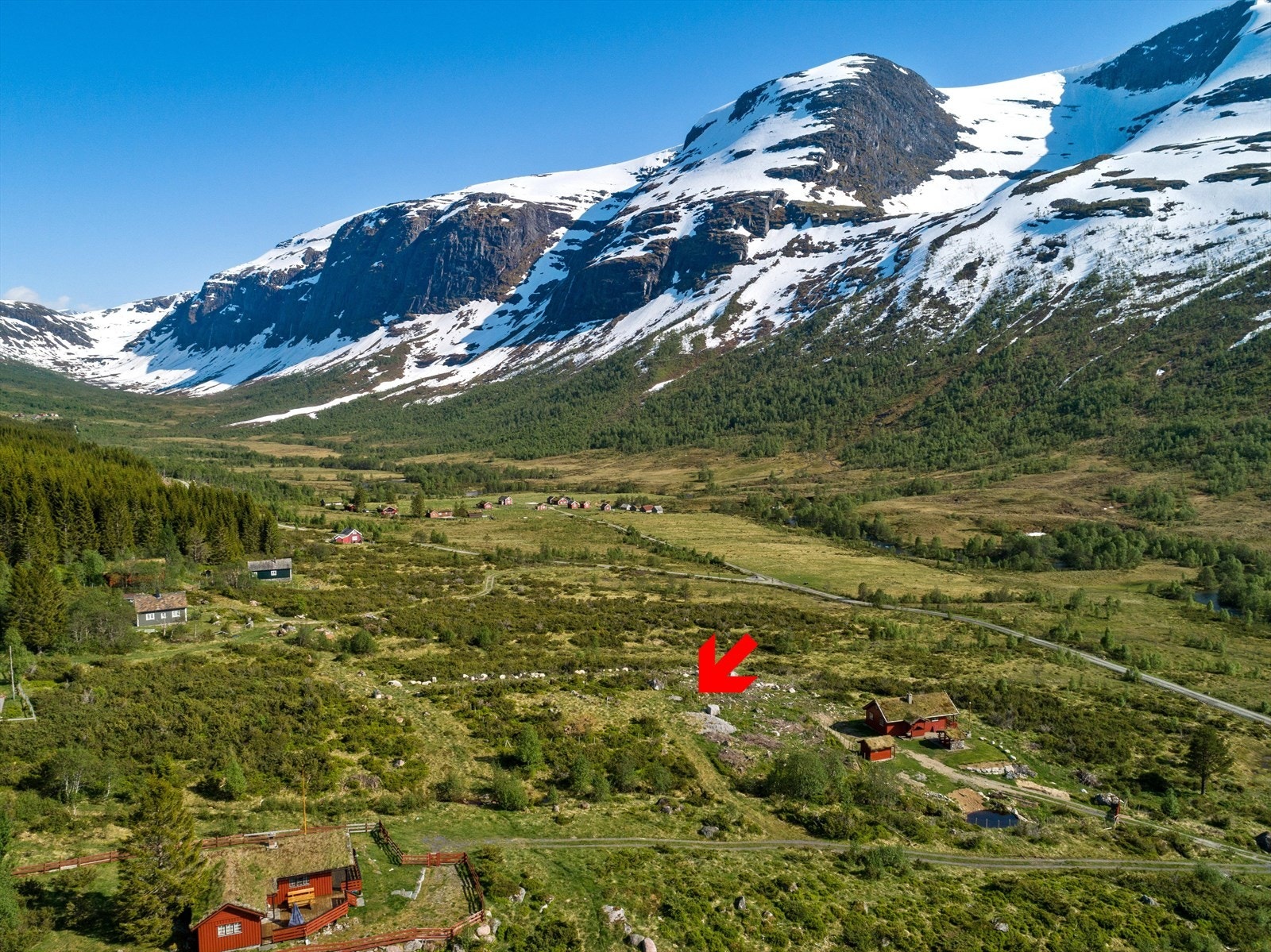 Hyttetomt i Innvikdalen Galleribilde