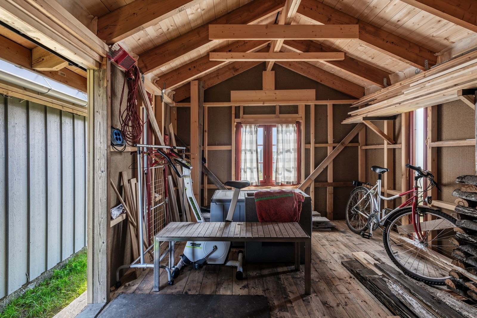 Utebod. Galleribilde