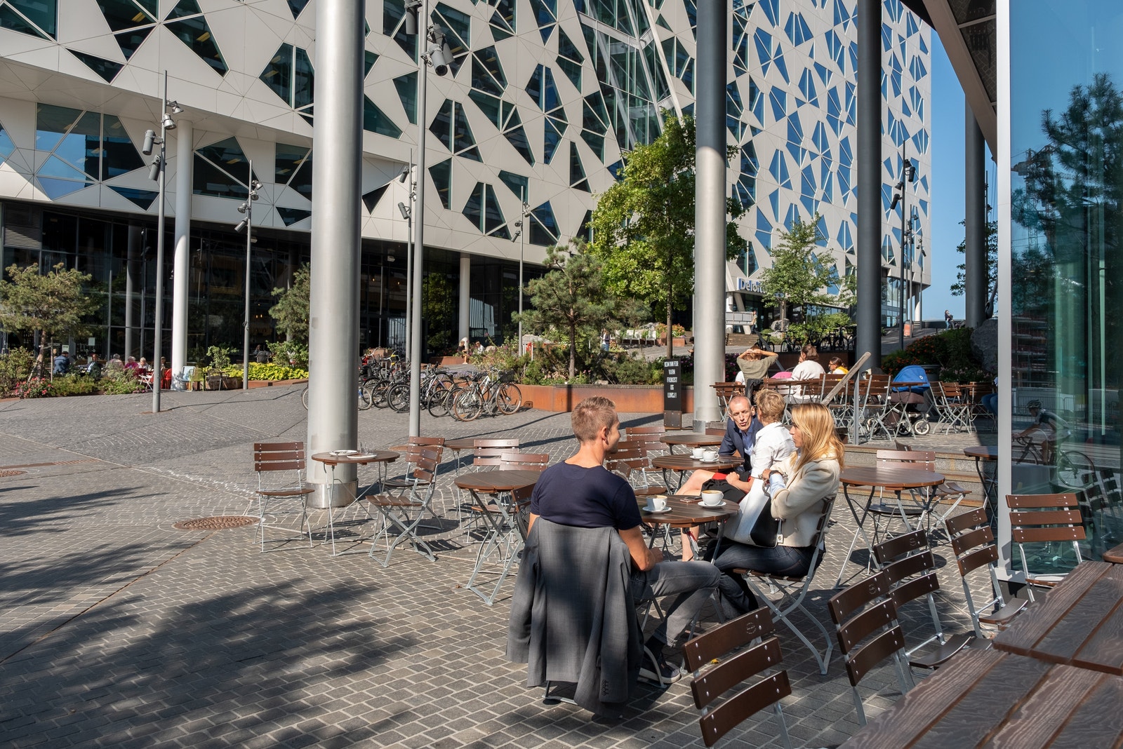 Uteservering på Åpent Bakeri Galleribilde