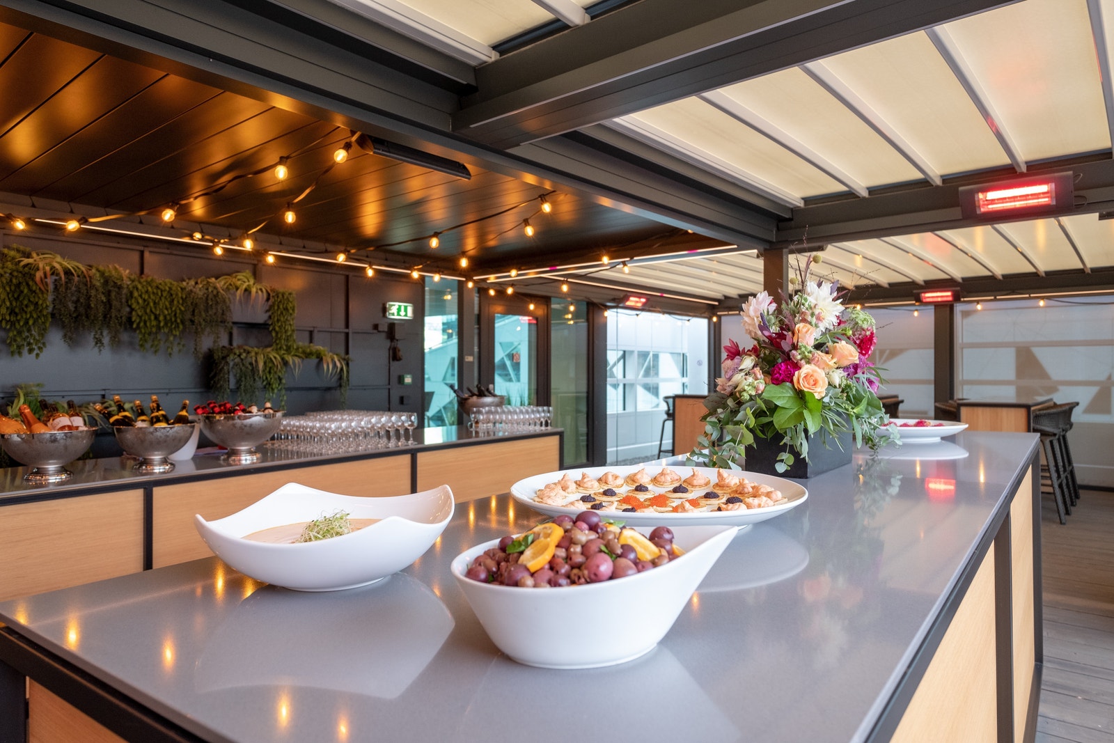 Himmer`n kan bookes til eventer, og er bygget for å være væruavhengig Galleribilde