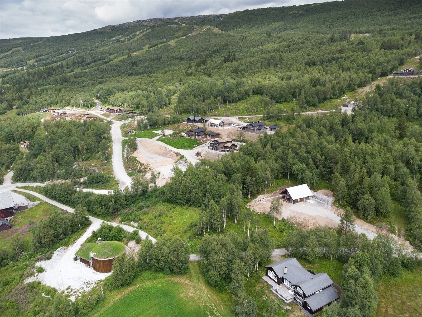 Dronebilde tatt fra sydøst Galleribilde