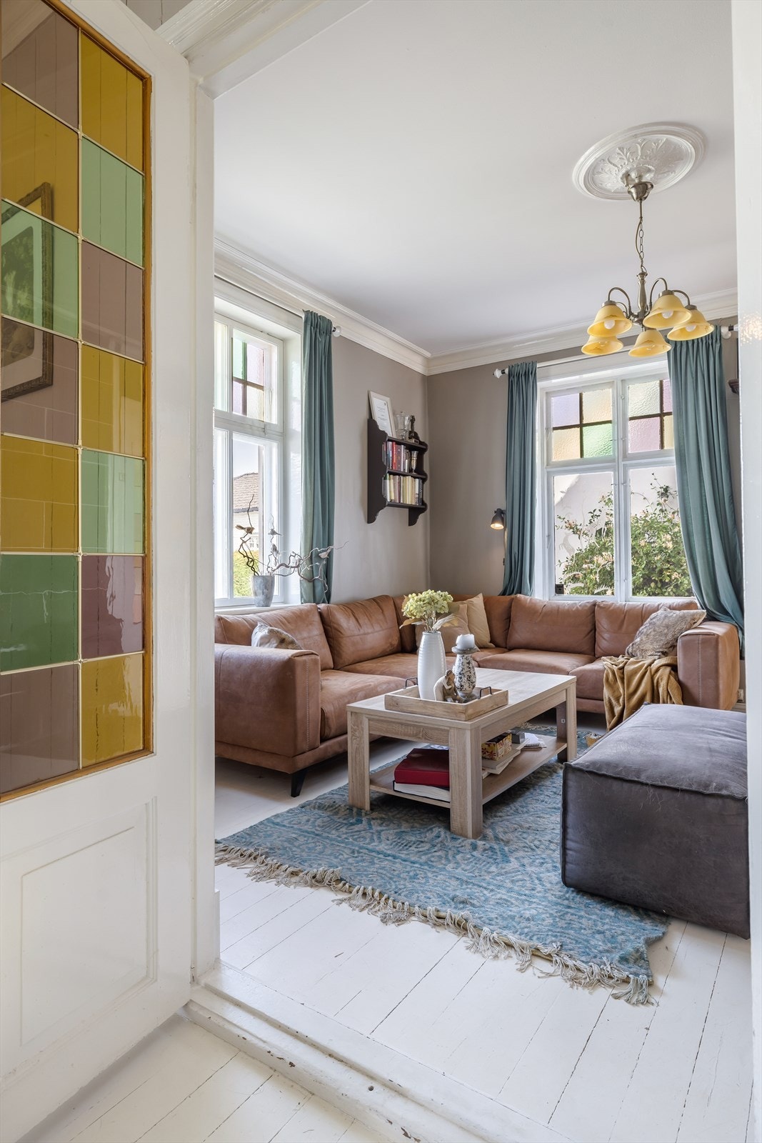 Renovering er gjort med stor respekt for opprinnelige materialer og utforminger, og huset fremstår i dag som velholdt og renovert, med en velstelt hage, samtidig som fordums prakt er gjennomgående. Galleribilde