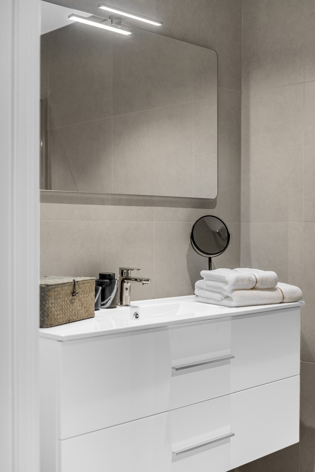 Bad/wc med fine fliser og varme i gulv Galleribilde