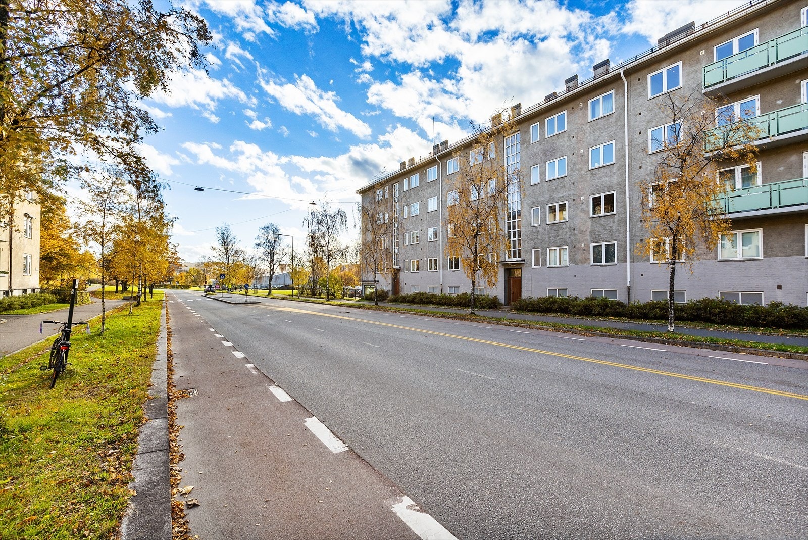 Leiligheten ligger i et sentralt og urbant boligområde på Sofienberg i bydel Grünerløkka, med store deler av det Oslo har å tilby rett utenfor døren Galleribilde
