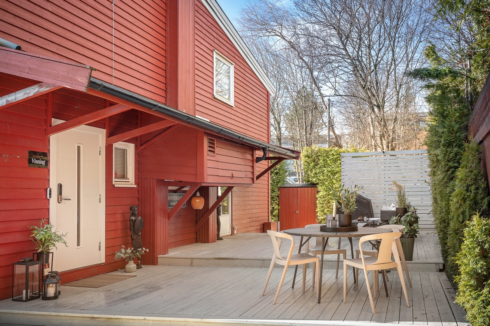 Velkommen til Bestumstubben 13H. En trivelig familiebolig beliggende i barnevennlig blindvei. Galleribilde