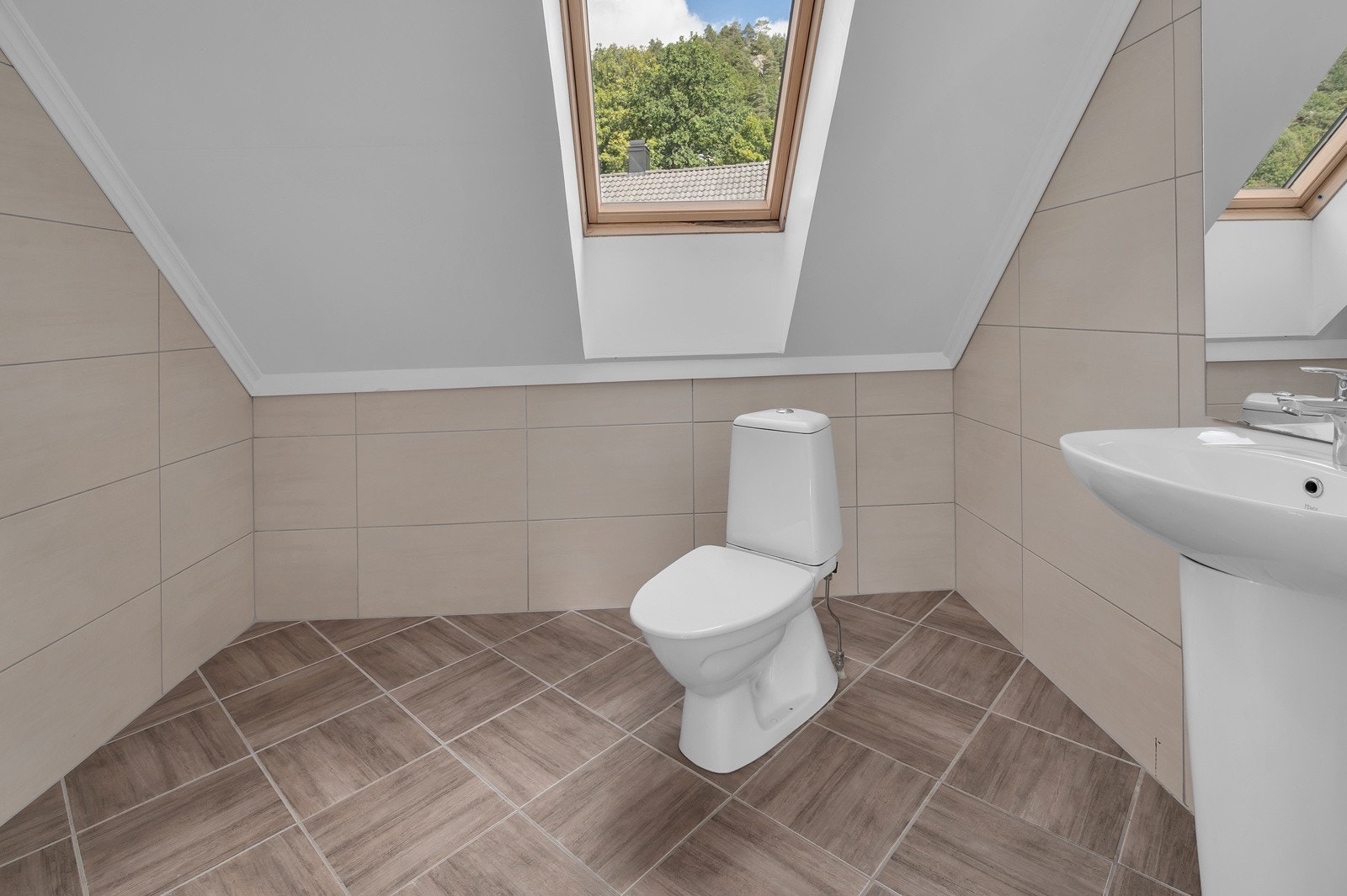Toalettrom loftsetasje Galleribilde