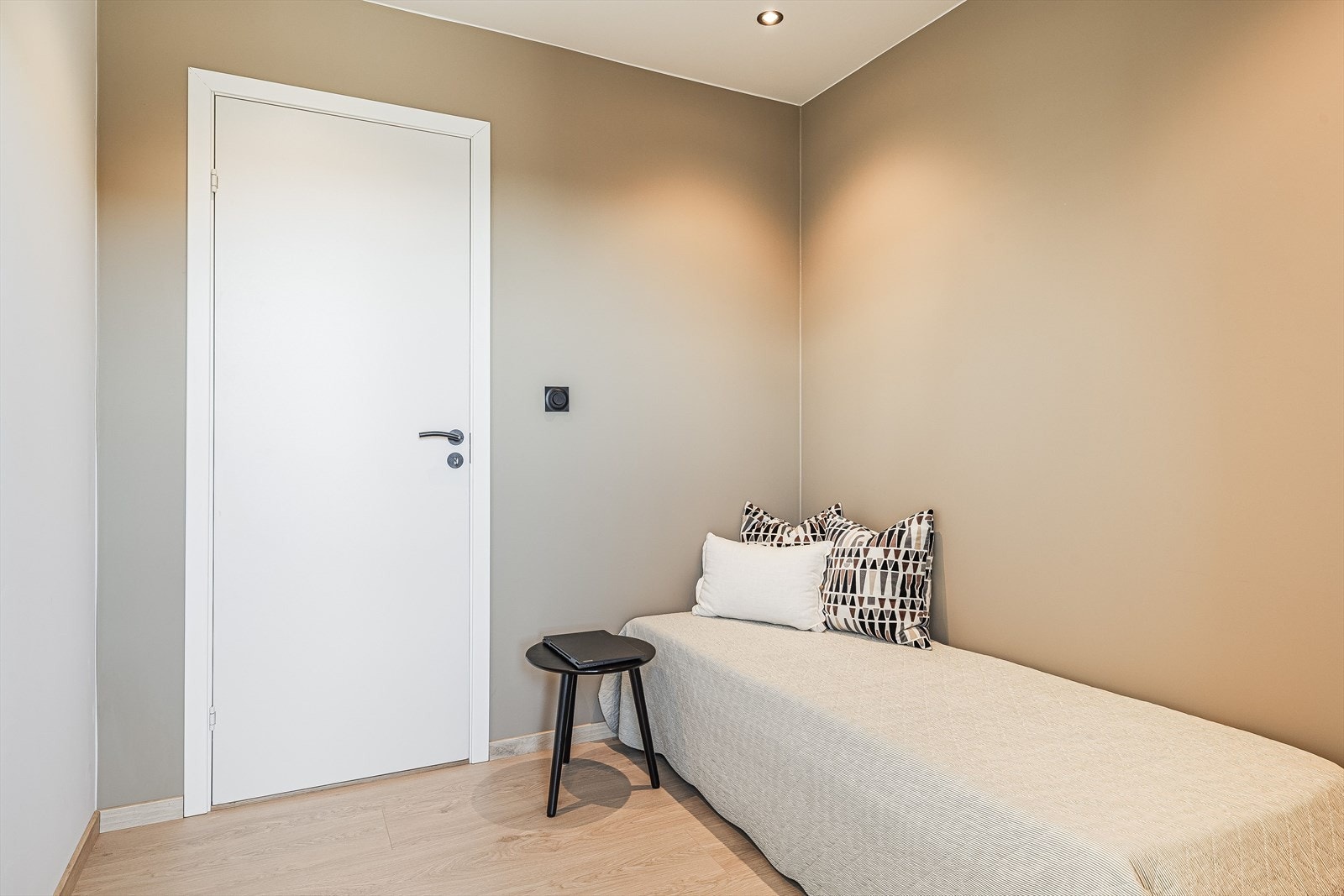 Soverom 2 er et mindre soverom som passer fint som barnerom, gjesterom eller kontor. Galleribilde
