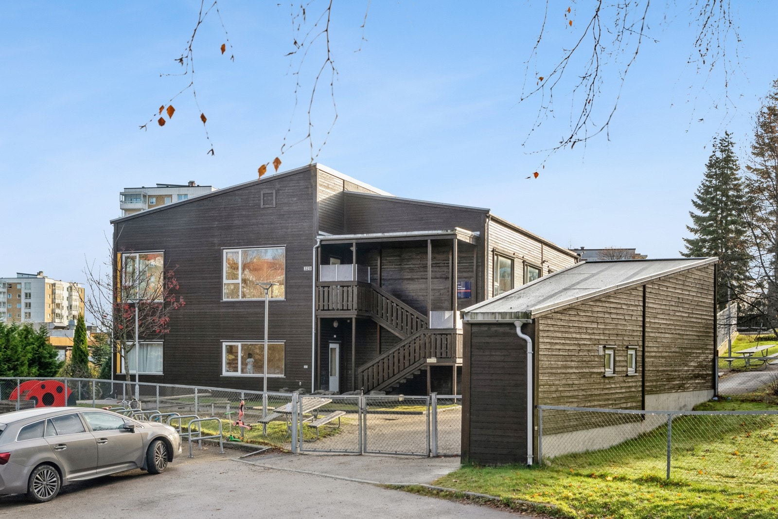 Vi har flere fine barnehager. Her fra Flaen barnehage, kun 3 minutter fra leiligheten. Galleribilde