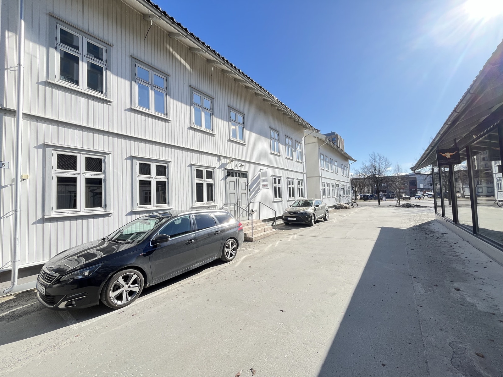 Tærudgata ligger 200 meter unna Togstasjonen og Nova Spektrum Galleribilde