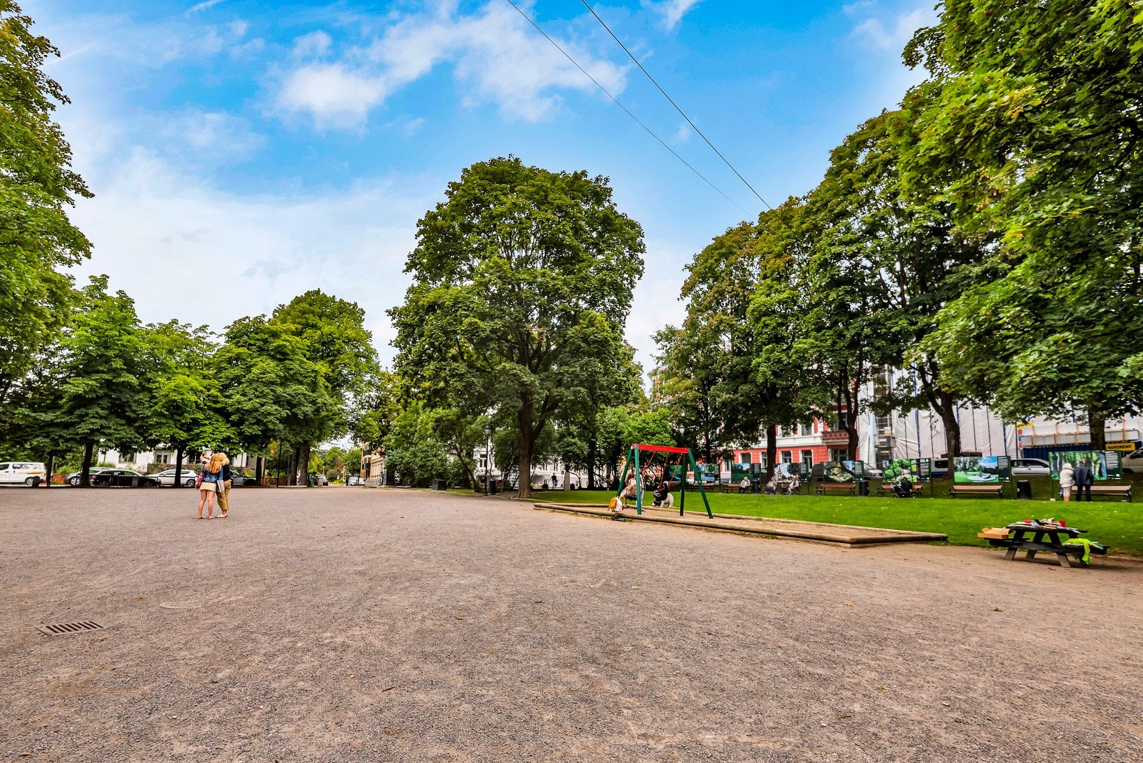 Kort vei til Vestkanttorvet med blant annet loppemarked i sommerhalvåret. Galleribilde