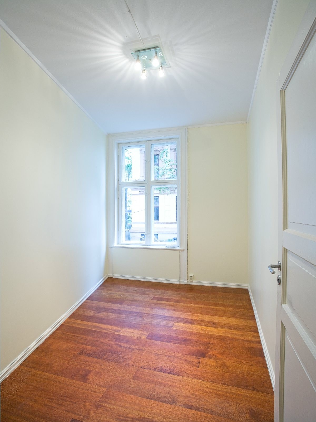 Soverom 3 er noe mindre enn 1 og 2, men har god plass til seng og kommode etc. Galleribilde