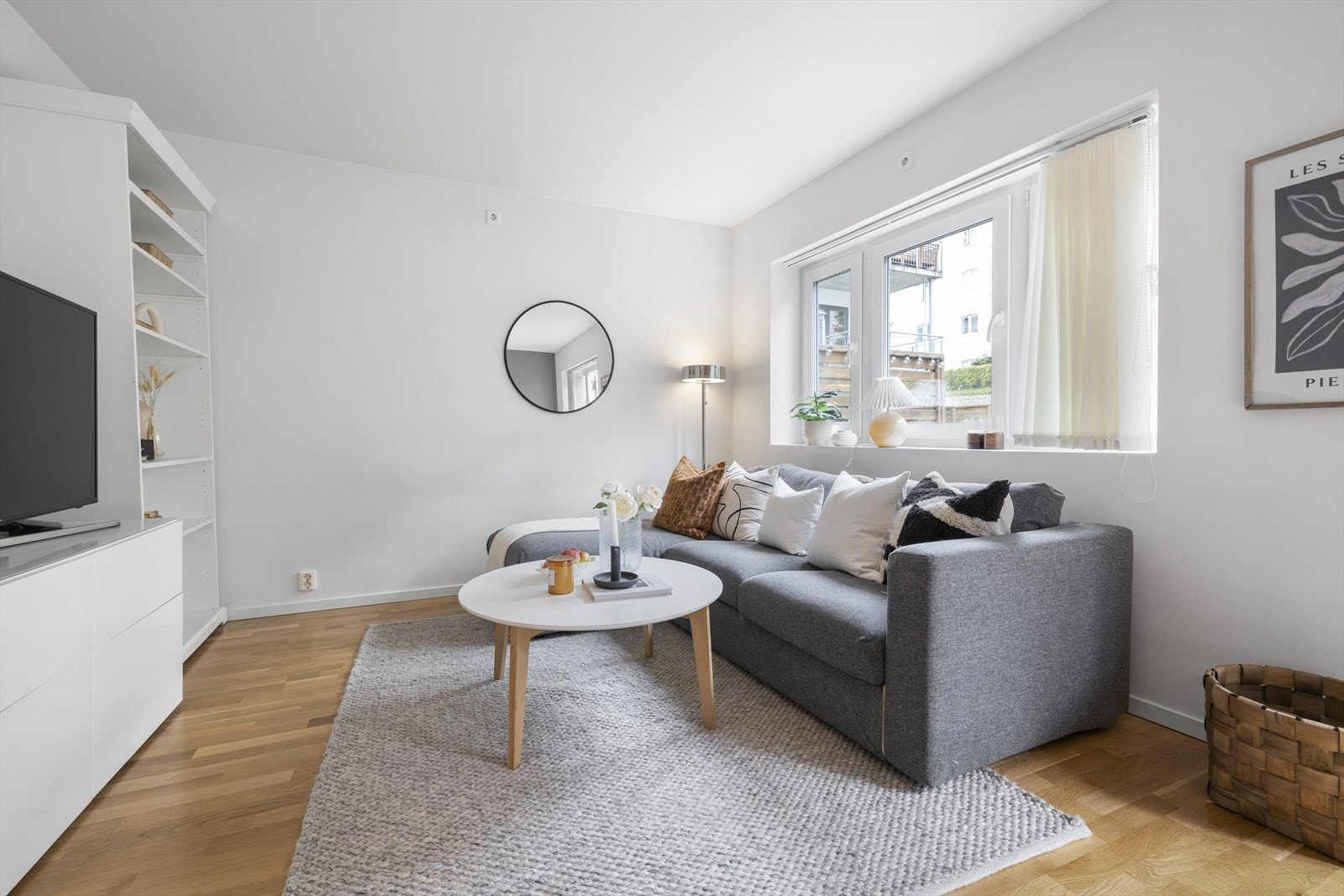 Internett og kabel-tv er inkludert i felleskostnadene Galleribilde
