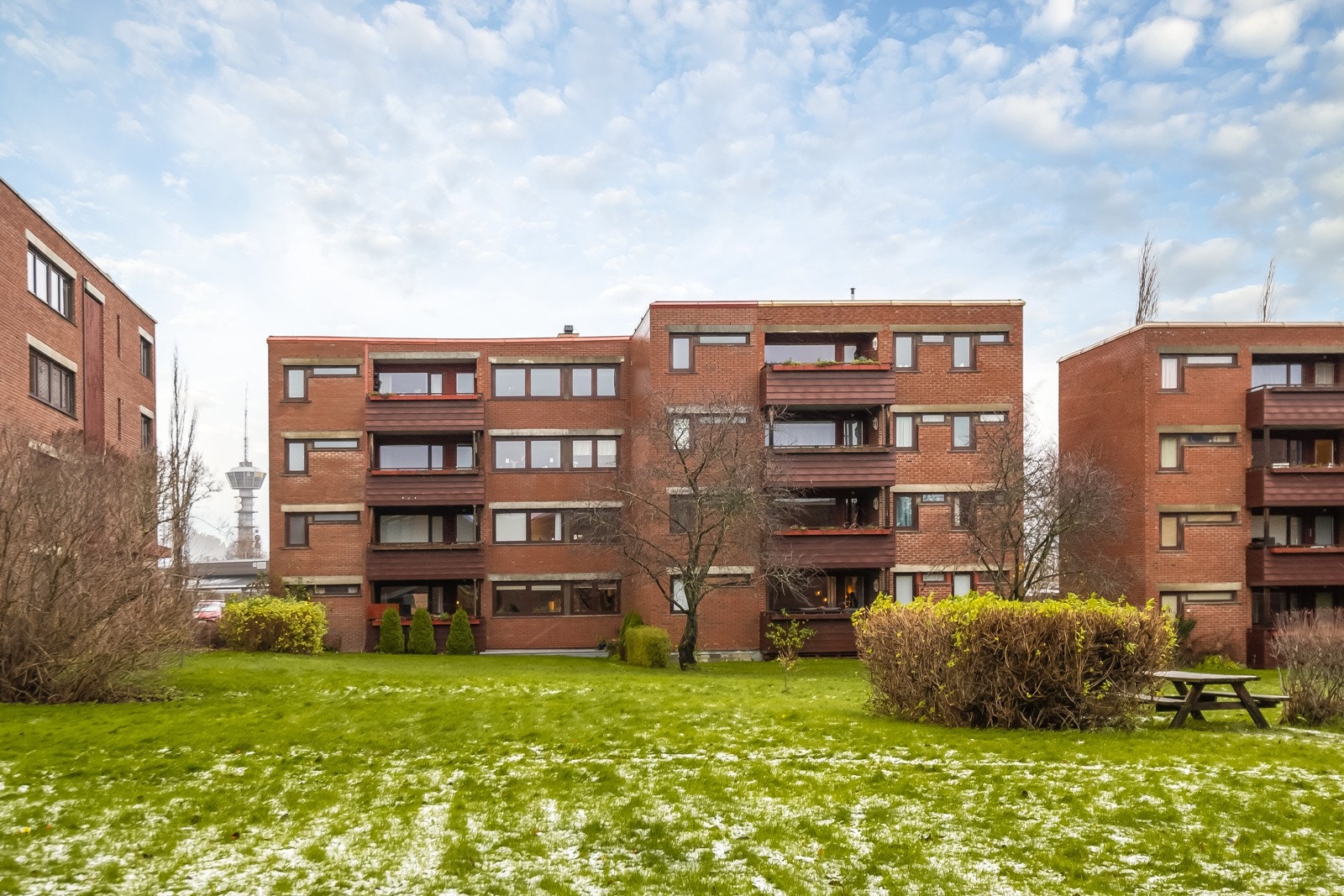 Eberg ligger fint til med sin gode plassering mellom Moholt og Tyholt/Valentinlyst. Dette er en av Trondheims mest ettertraktede bydeler. Galleribilde