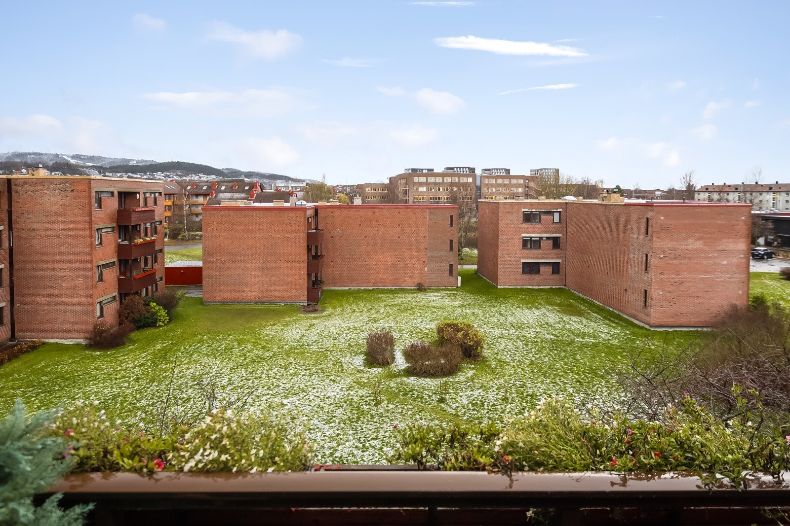 Utsikt fra balkong. Galleribilde