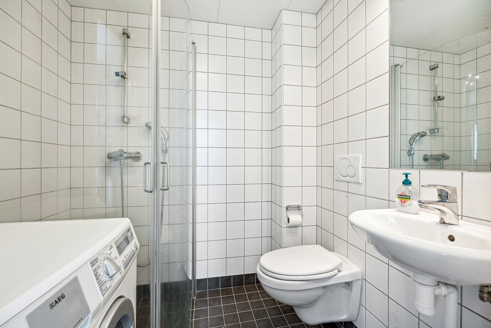 Flislagt bad med varmekabler. Galleribilde