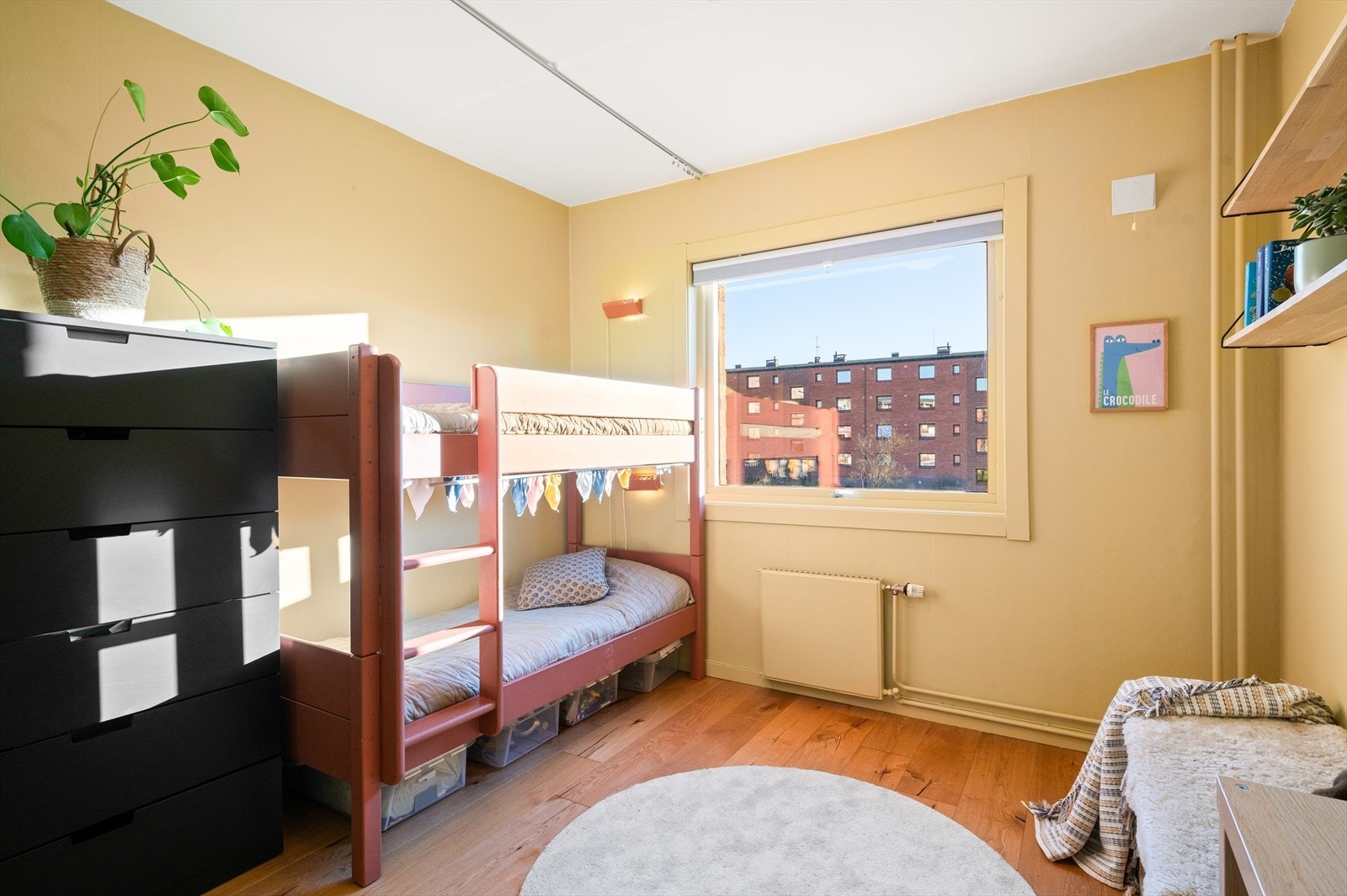 Rommet benyttes i dag som et barnerom, men passer også utrmerket som et kontor eller gjesterom. Galleribilde