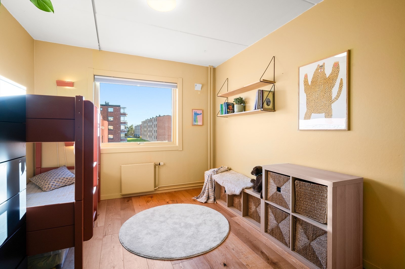 Videre finner vi leilighetens andre soverom. Galleribilde