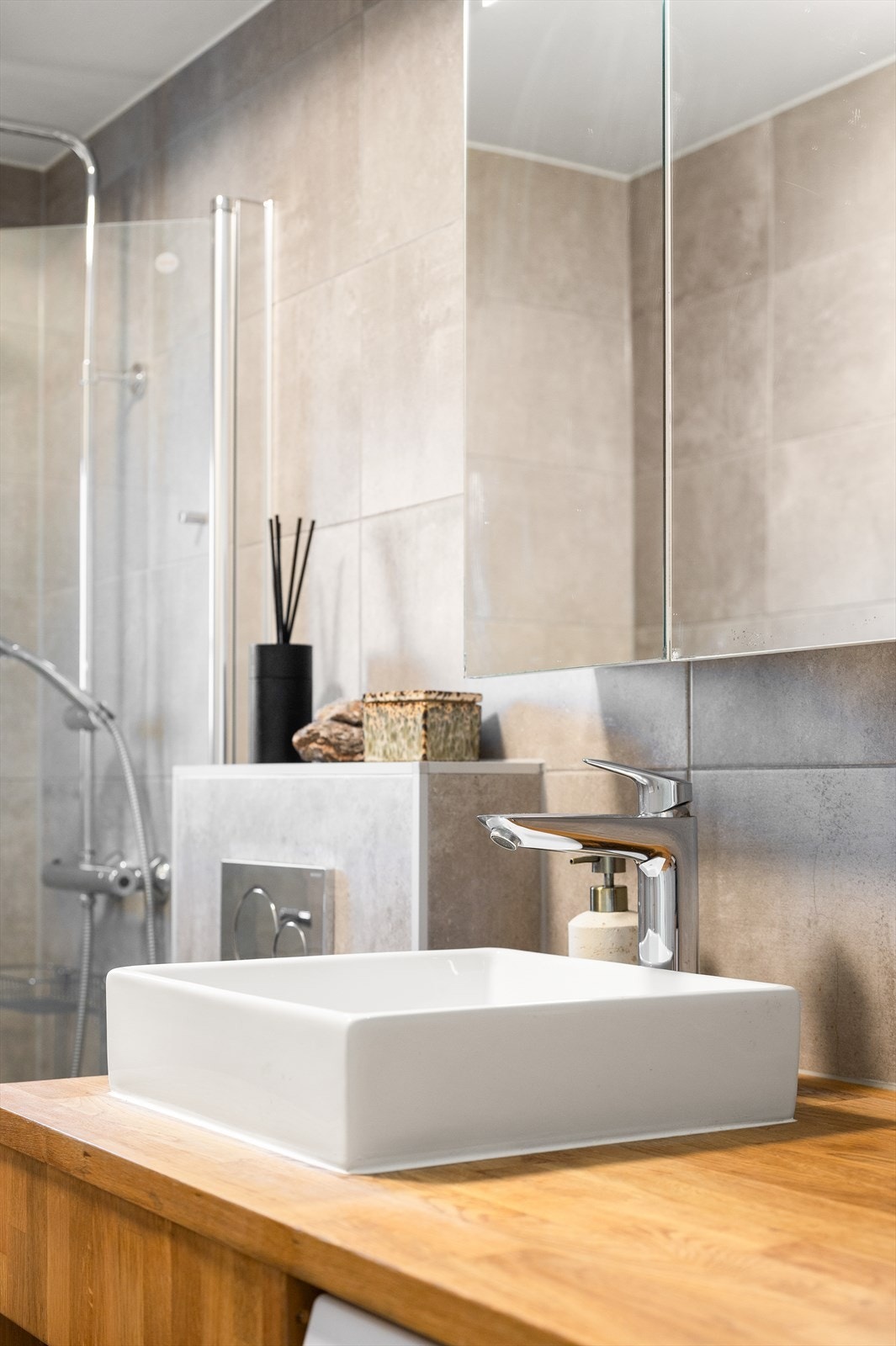 Fyring og varmtvann er inkludert i felleskostnadene. Galleribilde