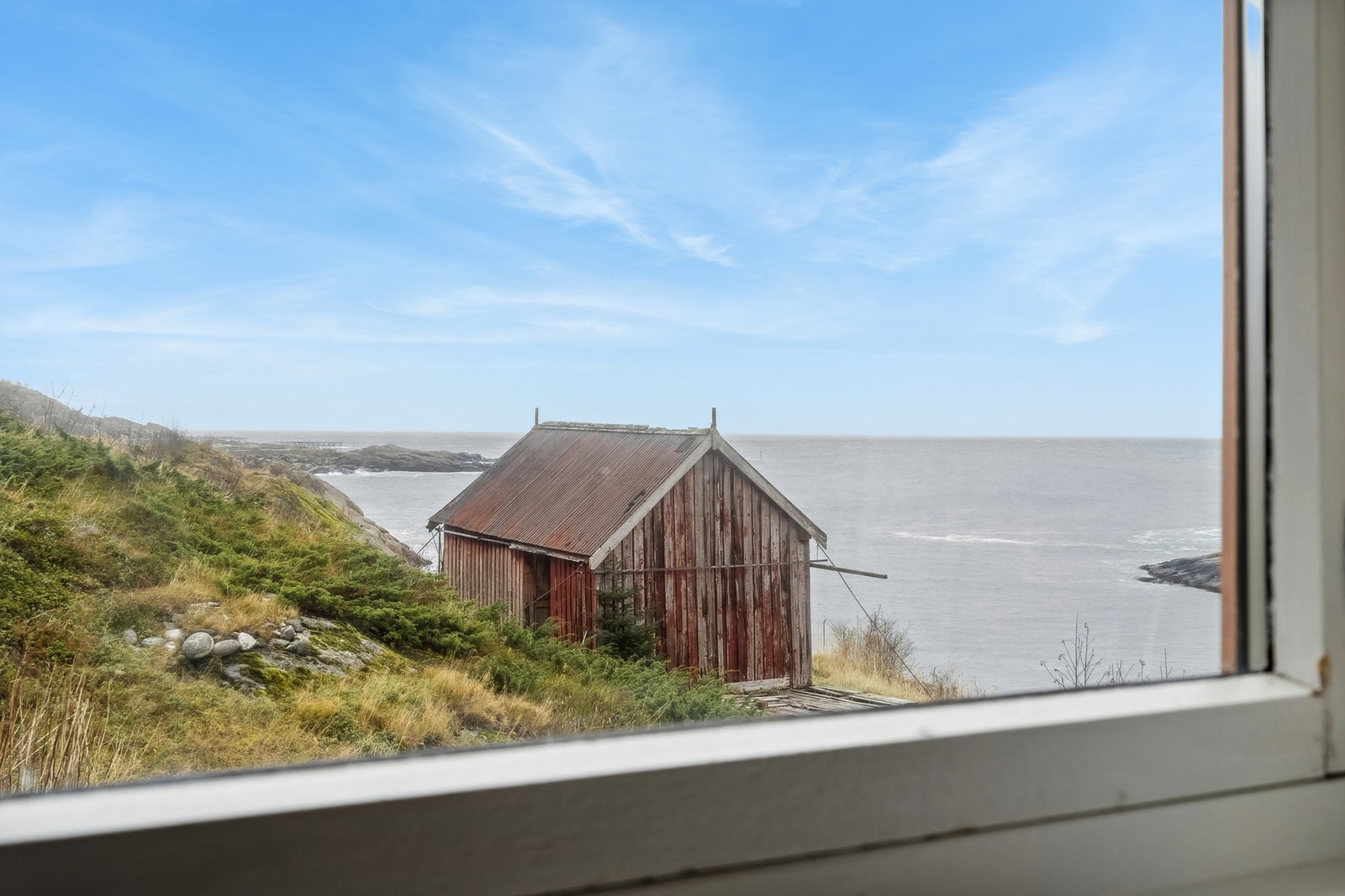 Utsikt fra badet - utover fjorden Galleribilde