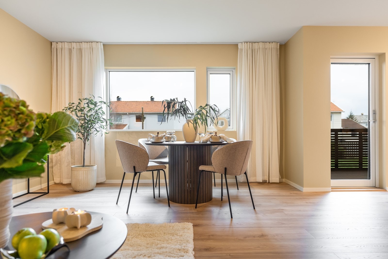 Leiligheten ligger i 1. etasje og har en vestvendt terrasse med gode solforhold. Galleribilde