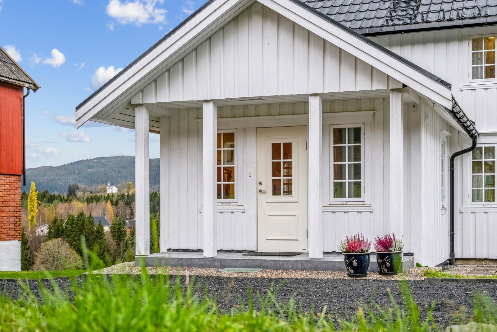 Inngangsparti. Galleribilde