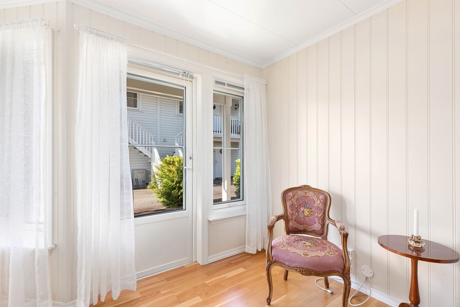 Utgang til terrasse. Galleribilde