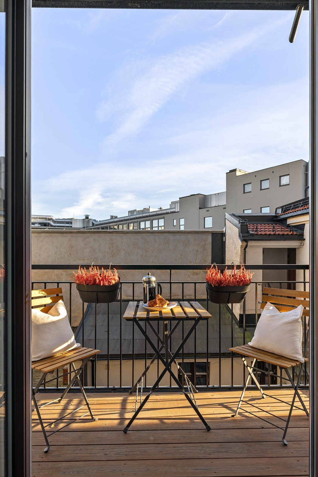 Her er det plass til kafésett og beplanting. Galleribilde