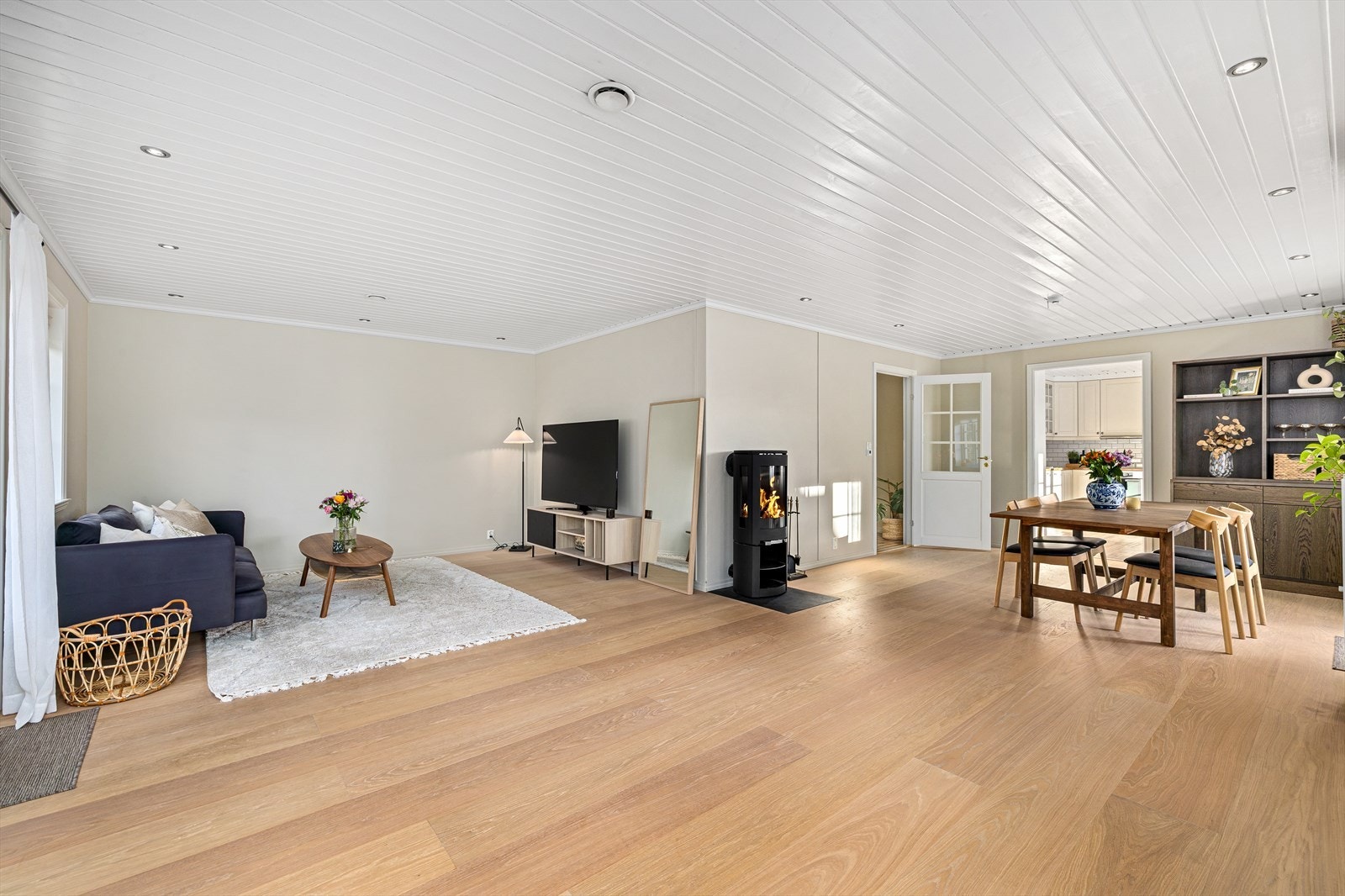 Boligen er gjennomført i lyse farger. Galleribilde