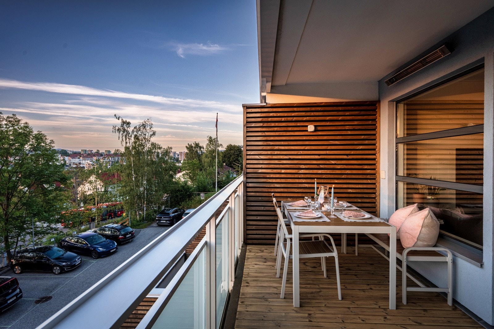 God plass til utemøblement og grill. Galleribilde