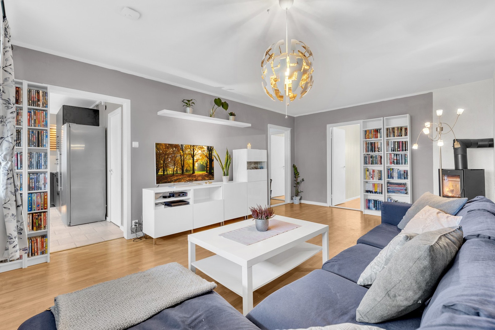 En 4-roms leilighet med god planløsning og sentral beliggenhet på Havstad. Galleribilde