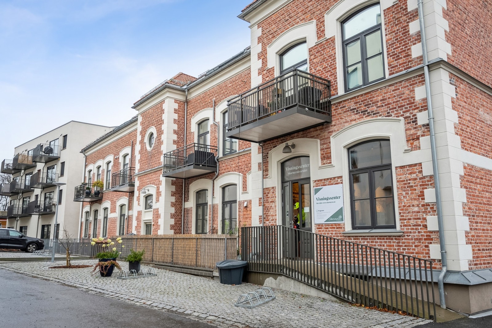 Gjesteparkering på tomten Galleribilde