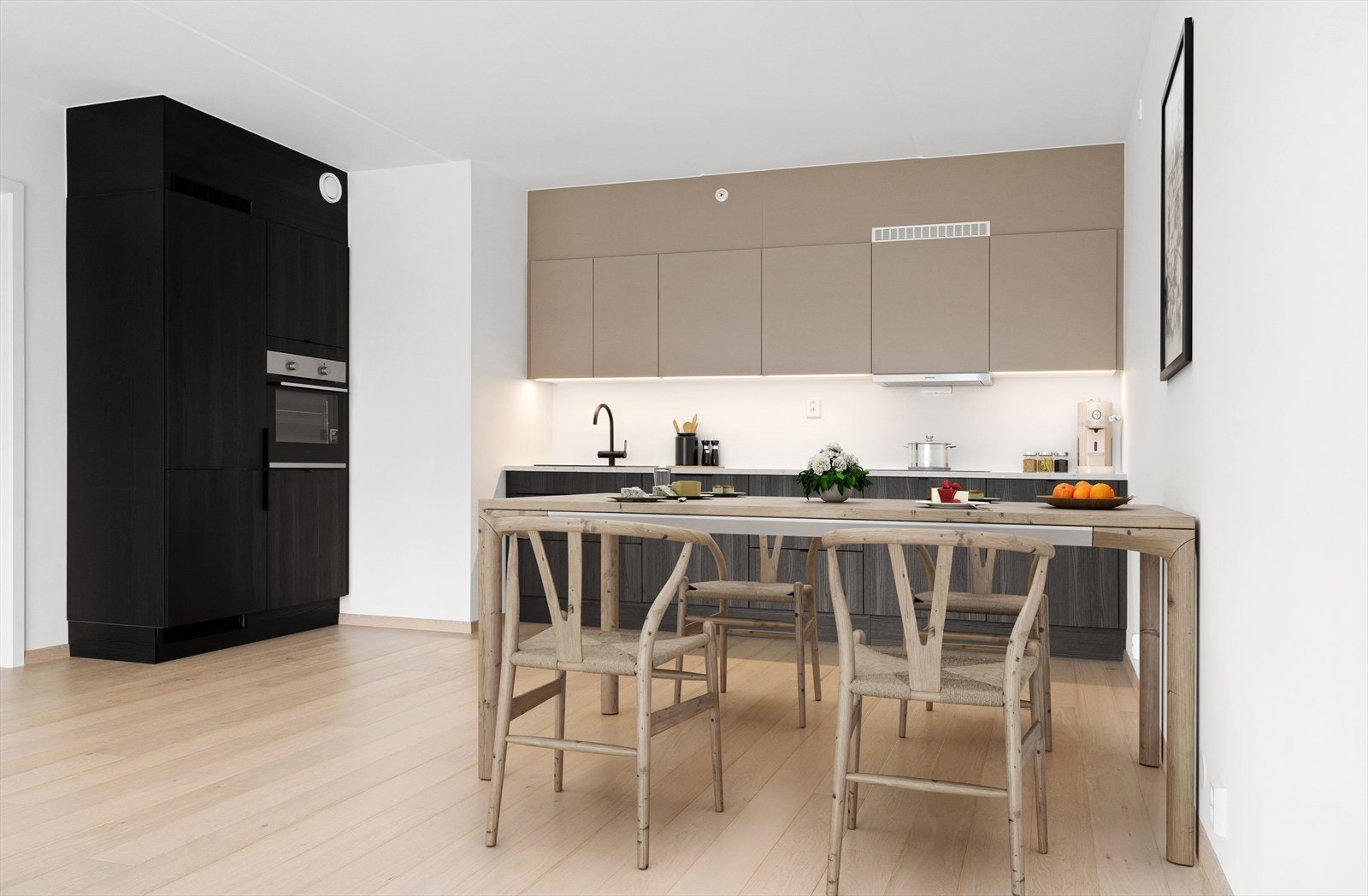 Her er det god plass til spisebord for opp til flere personer! Galleribilde