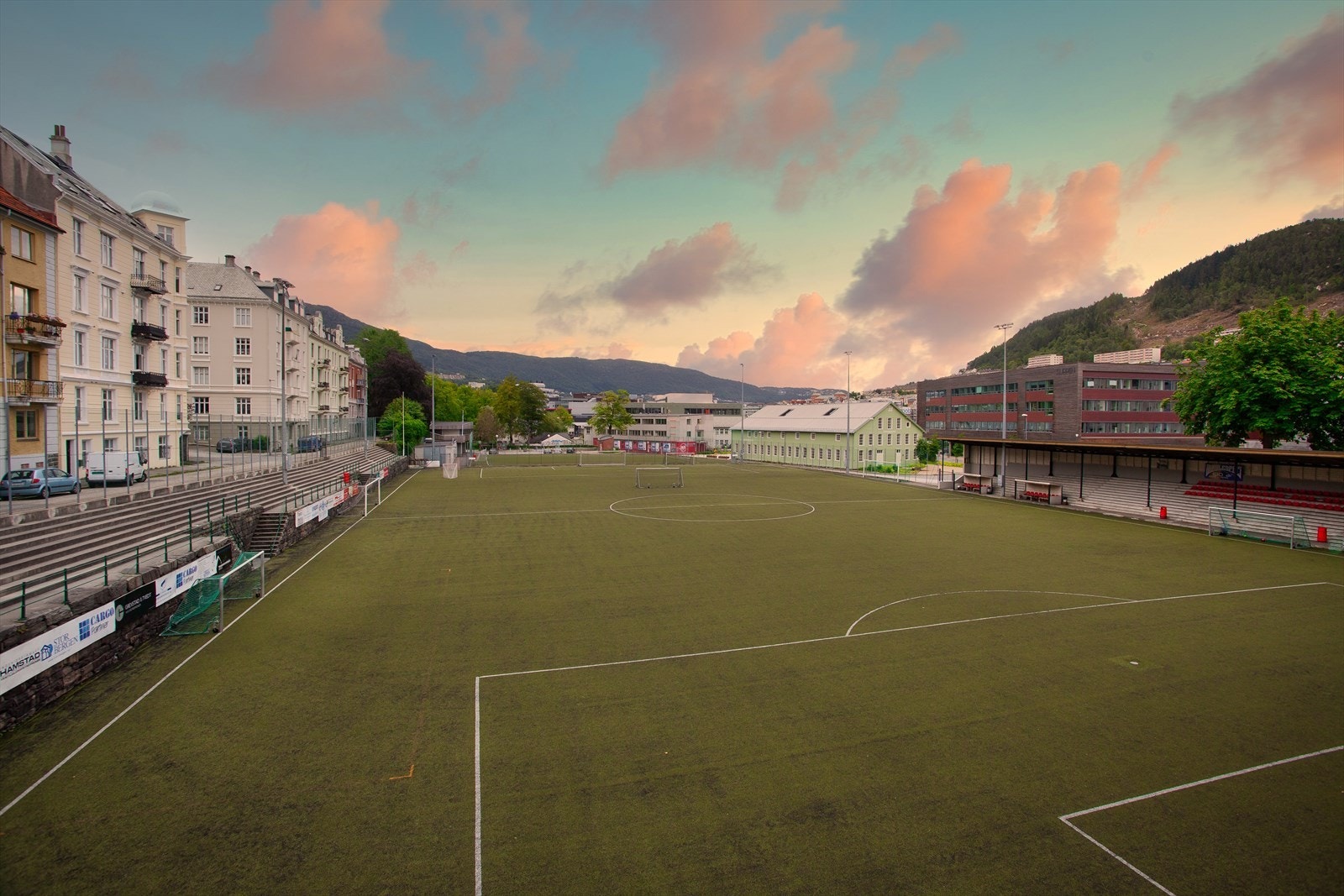 Nærområde - Møhlenpris idrettsplass Galleribilde