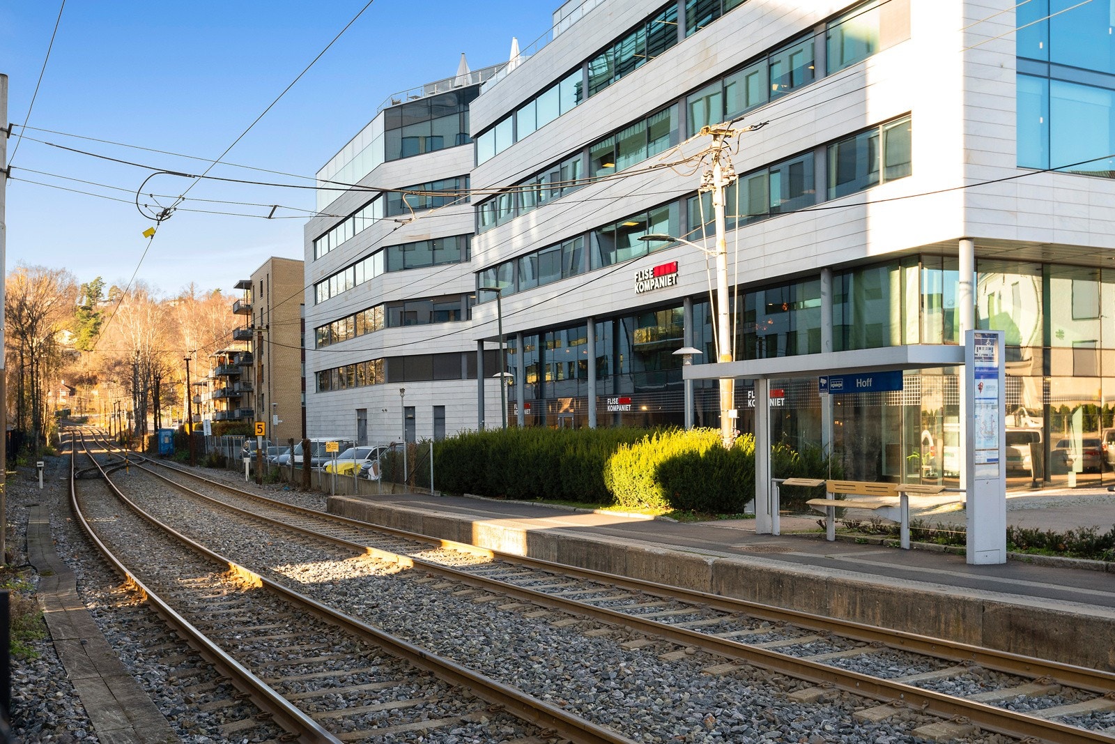 Trikkestoppet Hoff ligger ca. 6 minutters gange fra boligen Galleribilde