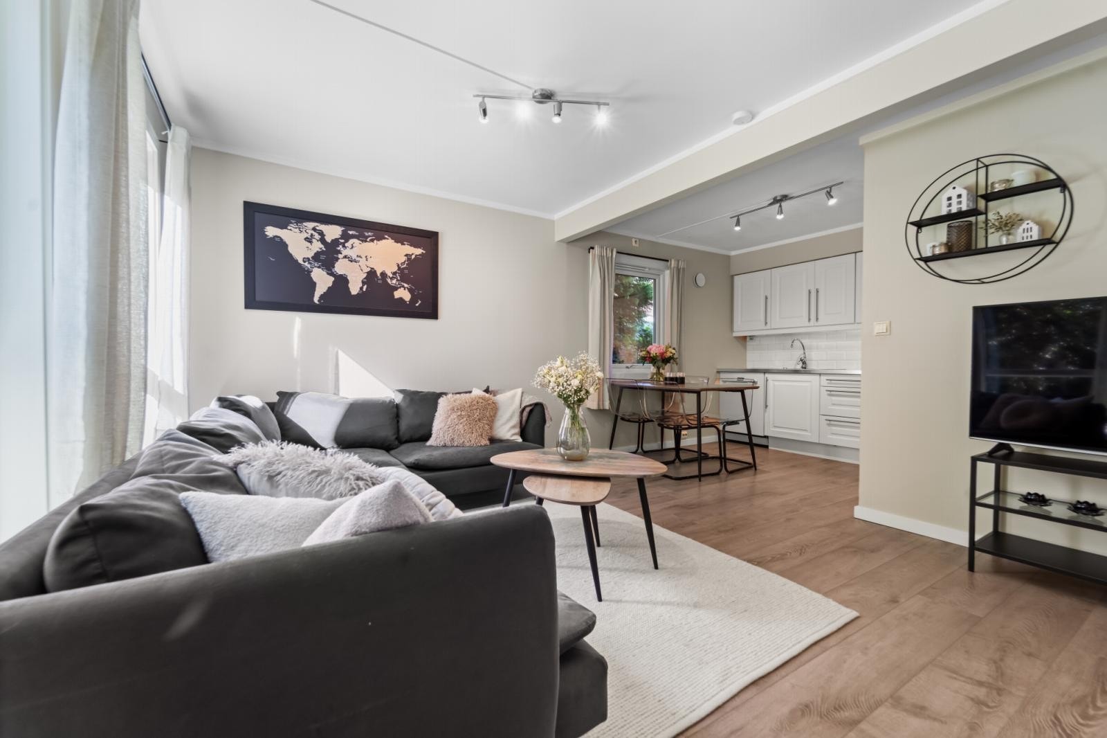 Leiligheten er malt i delikate farger Galleribilde