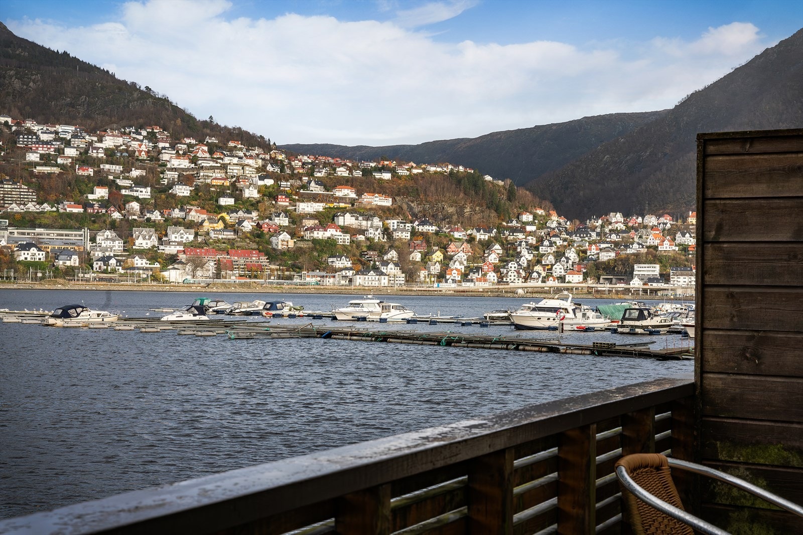 - Du kan leie båtplass innen et minutts gange fra egen inngangsdør, verdifullt for de sjøglade - Galleribilde