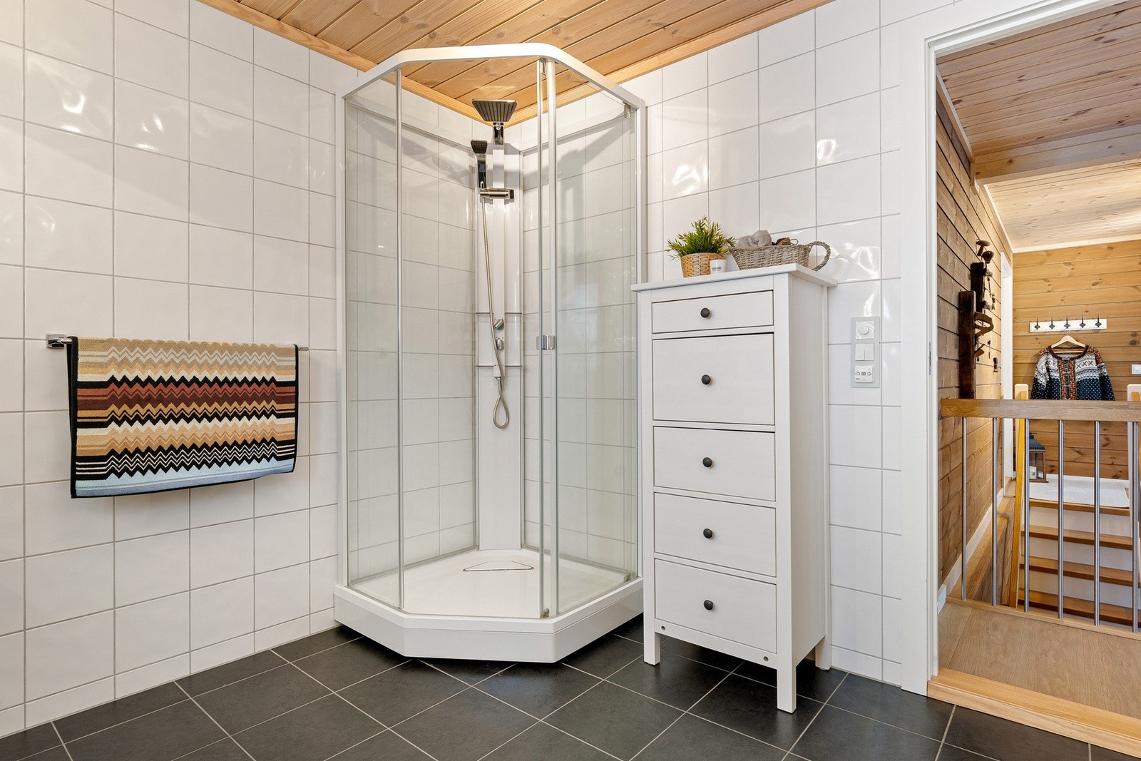 Dusjkabinett er installert Galleribilde