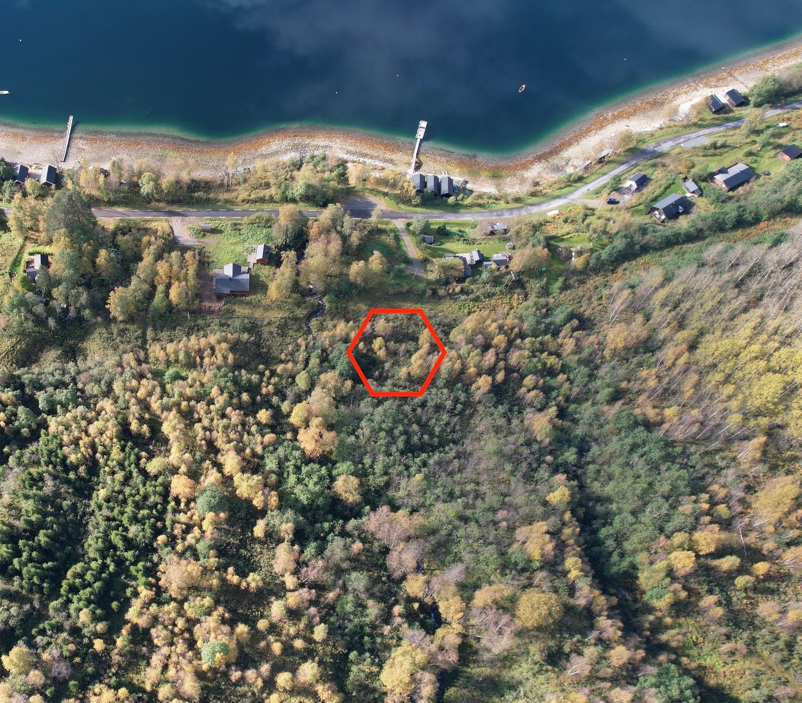 Inntegningen viser ikke tomtegrenser - men omtrentlig hvor fritidstomten ligger. Galleribilde