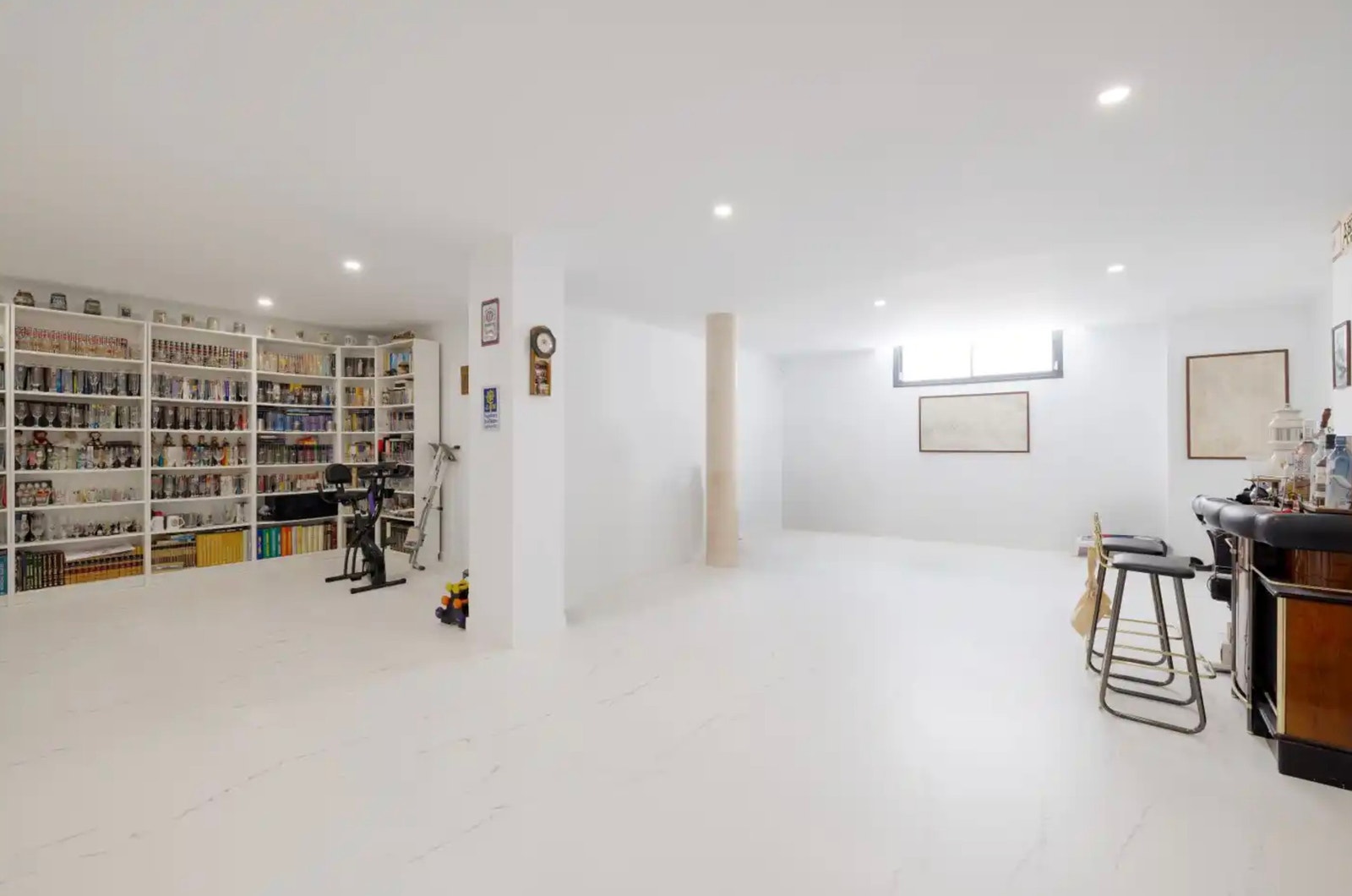 Basement Galleribilde