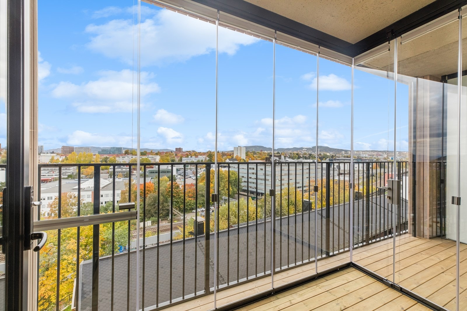 Innglassingen fordrer til helårsbruk og blir en forlengelse av stuen Galleribilde